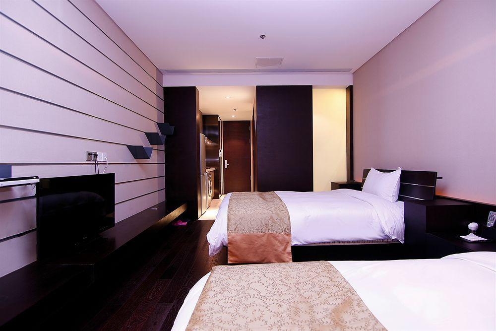 Four Points By Sheraton Qingdao, West Coast Exterior foto