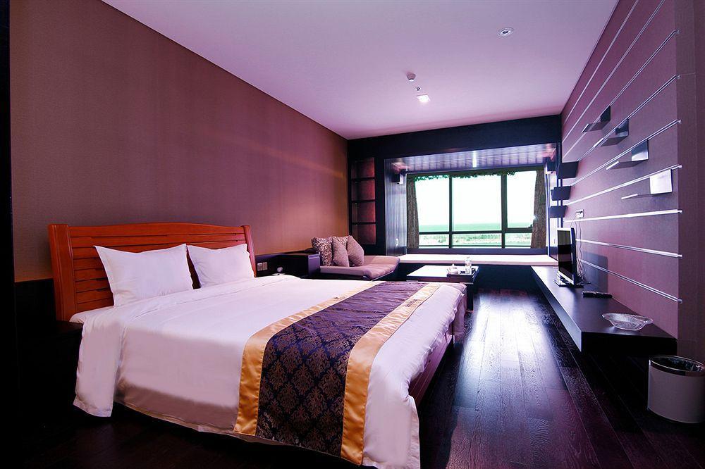 Four Points By Sheraton Qingdao, West Coast Exterior foto
