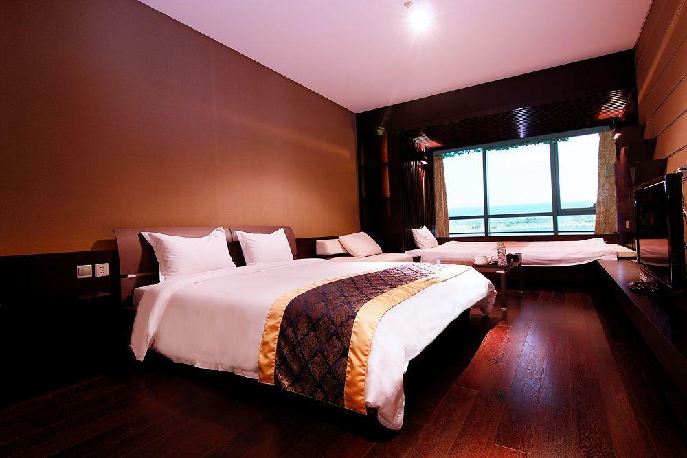 Four Points By Sheraton Qingdao, West Coast Exterior foto